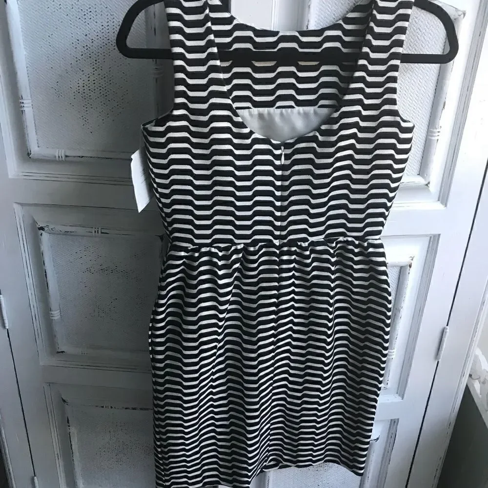 LIZ NWT DRESS❤️ - Picture 4 of 8